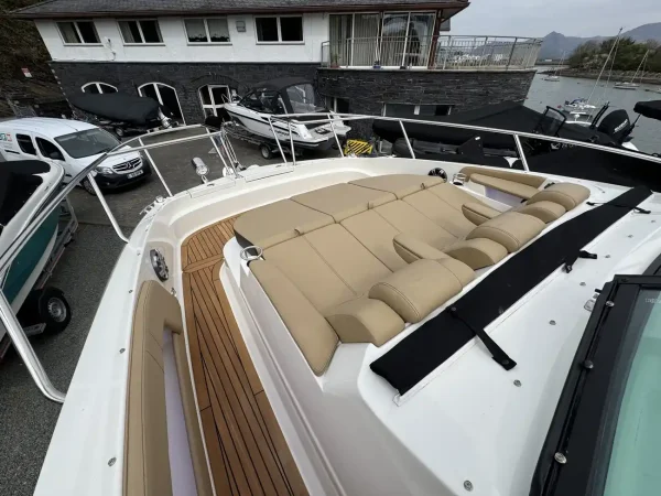 Sea Ray 320 DA 2024 - Image 24