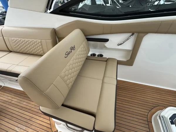 Sea Ray 320 DA 2024 - Image 8