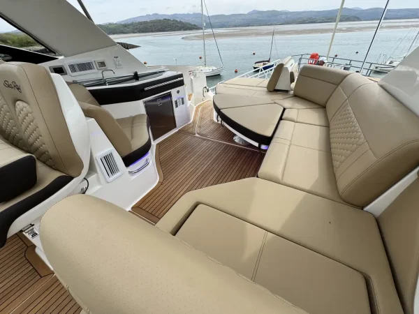 Sea Ray 320 DA 2024 - Image 33