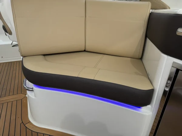 Sea Ray 320 DA 2024 - Image 17