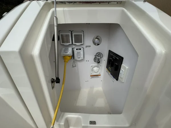 Sea Ray 320 DA 2024 - Image 15