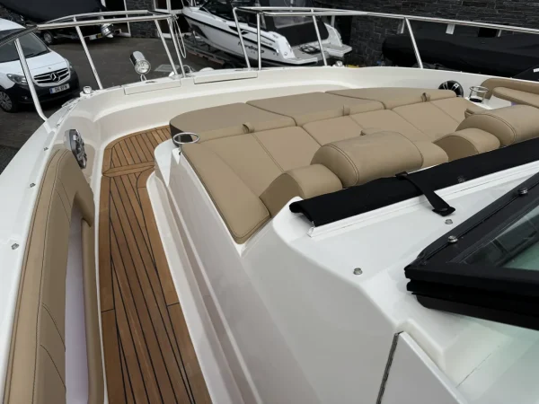 Sea Ray 320 DA 2024 - Image 28