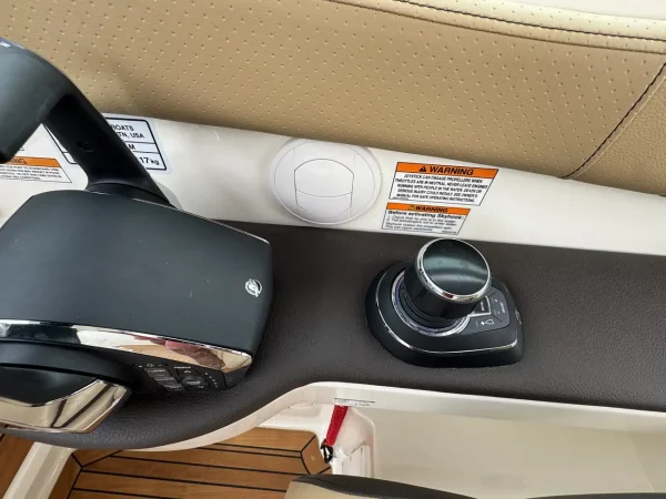 Sea Ray 320 DA 2024 - Image 13