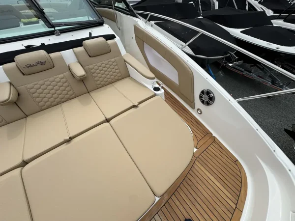 Sea Ray 320 DA 2024 - Image 25