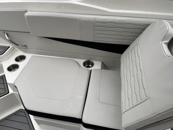 Sea Ray SPX 210 2023 - Image 17