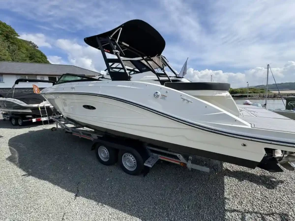 Sea Ray 230 SPX Bowrider 2023 - Image 6