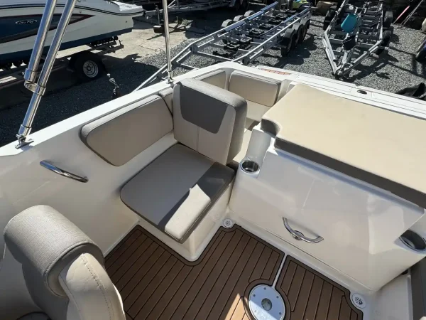 Bayliner Vr4 2018 - Image 11