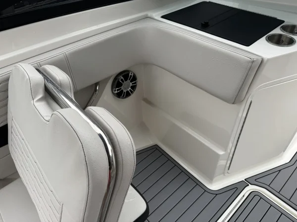 Sea Ray SPX 210 2023 - Image 13