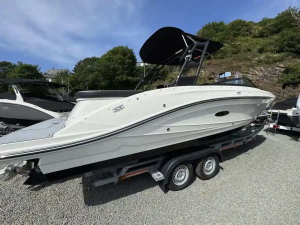 Sea Ray 230 SPX Bowrider 2023 - Image 8