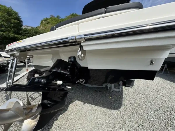 Sea Ray 230 SPX Bowrider 2023 - Image 10