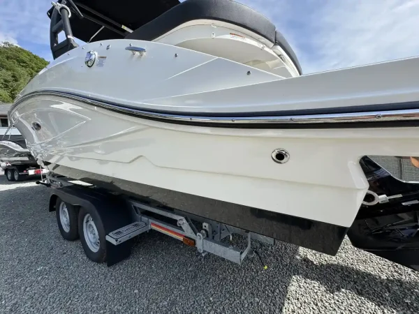 Sea Ray 230 SPX Bowrider 2023 - Image 7