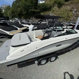 Sea Ray 230 SPX Bowrider 2023