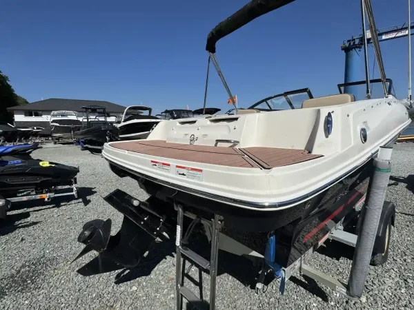 Bayliner Vr4 2018 - Image 10