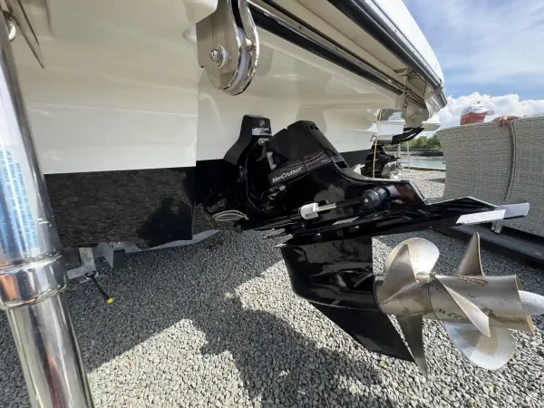 Sea Ray 230 SPX Bowrider 2023 - Image 5