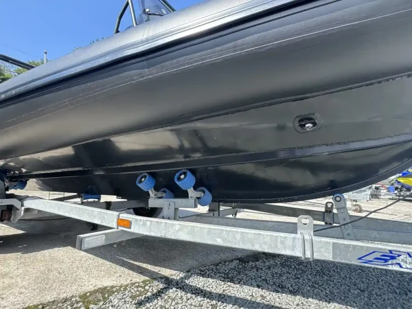 Highfield 560 Sport RIB 2022 - Image 9