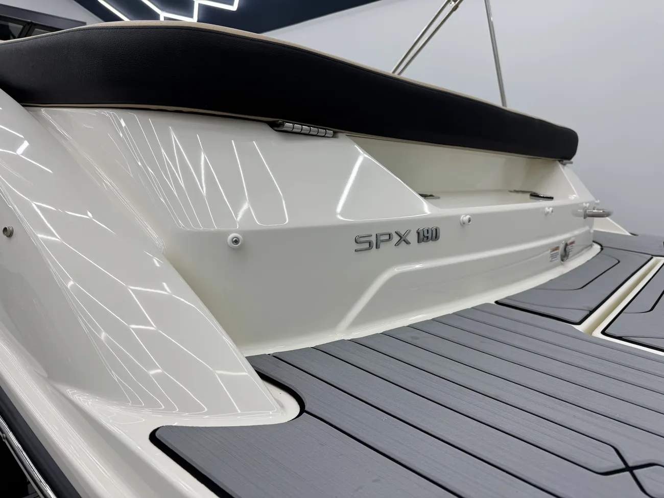 Sea Ray SPX 190 2024 - Image 8