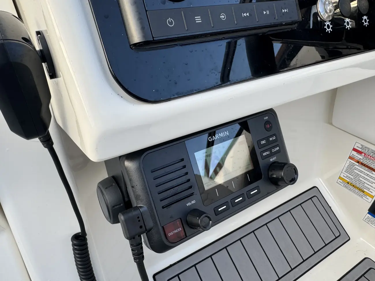 Sea Ray Sun Sport 250 2019 - Image 22
