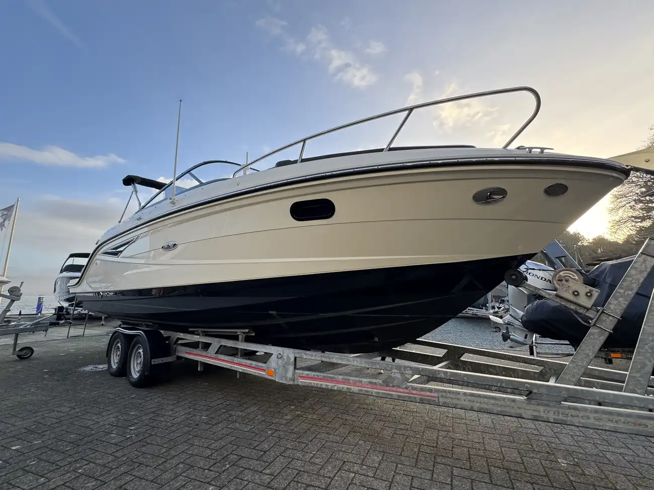 Sea Ray Sun Sport 250 2019 - Image 3