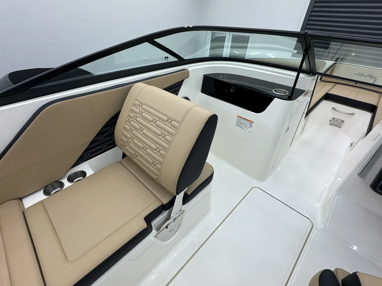 Sea Ray SPX 190 2024 - Image 17