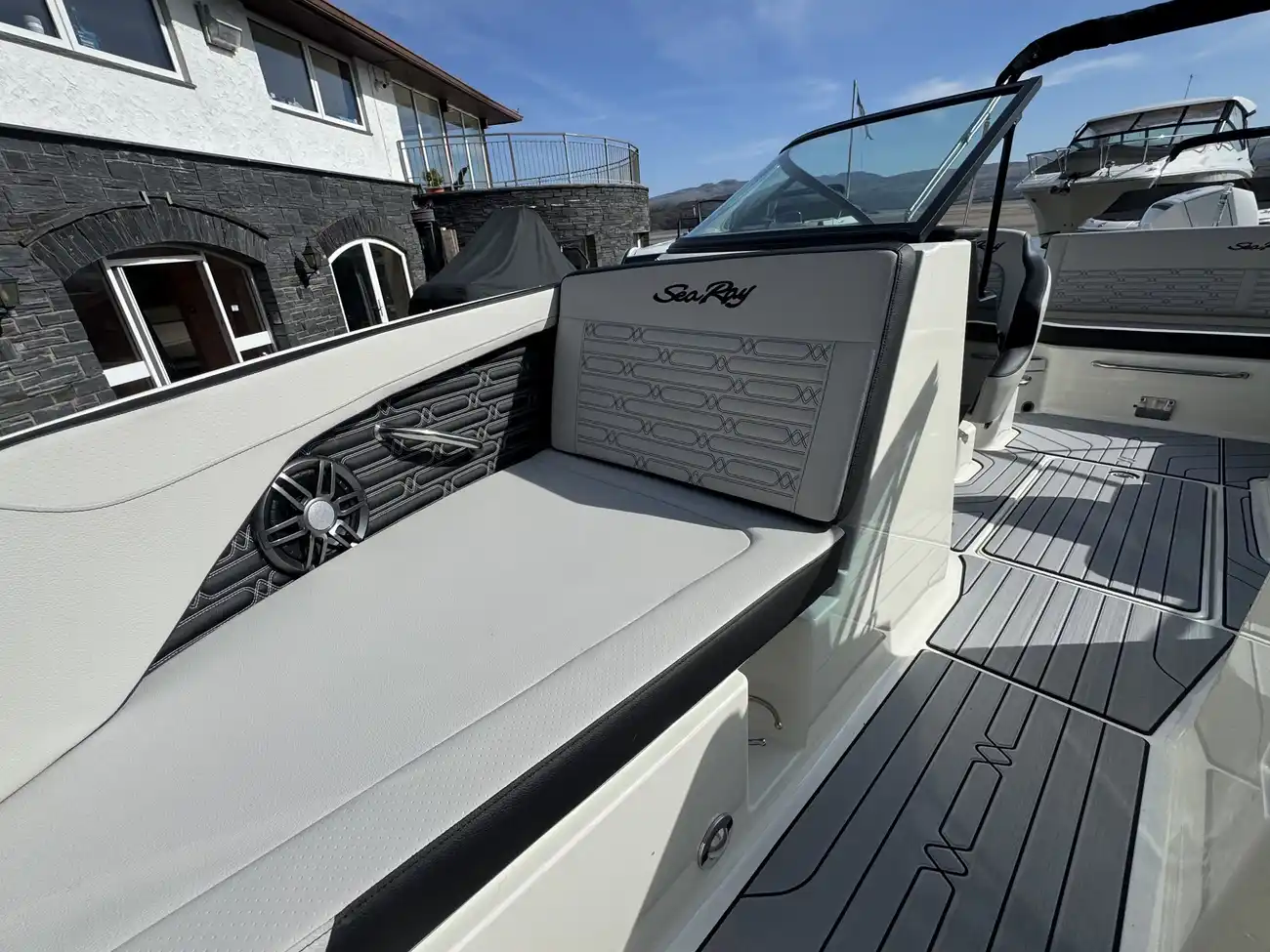 Sea Ray SPX 210 2024 - Image 16