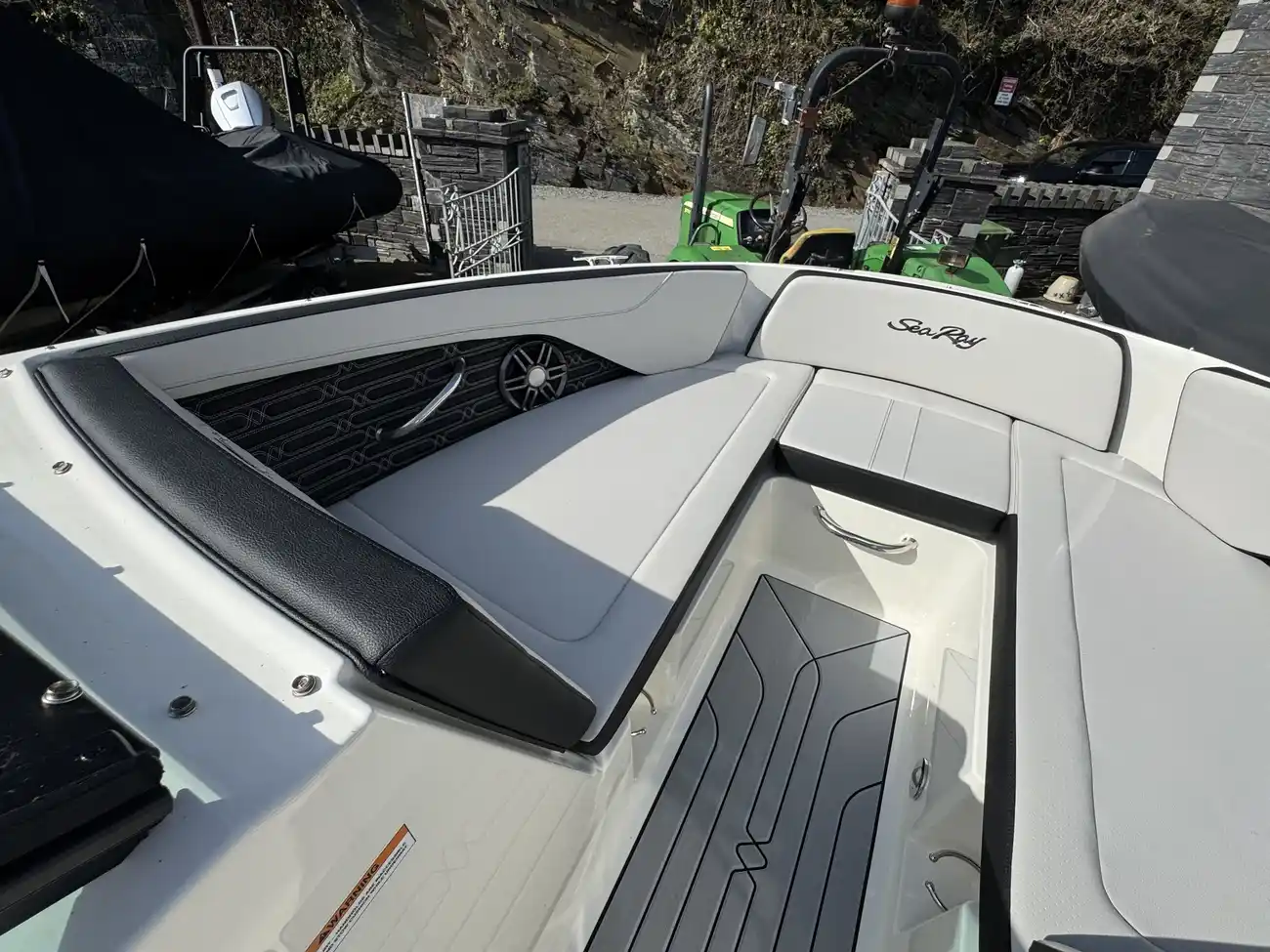 Sea Ray SPX 210 2024 - Image 12