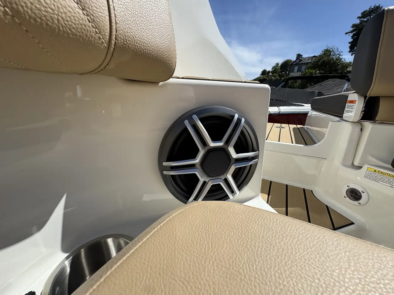 Sea Ray SDX 250 2026 - Image 11