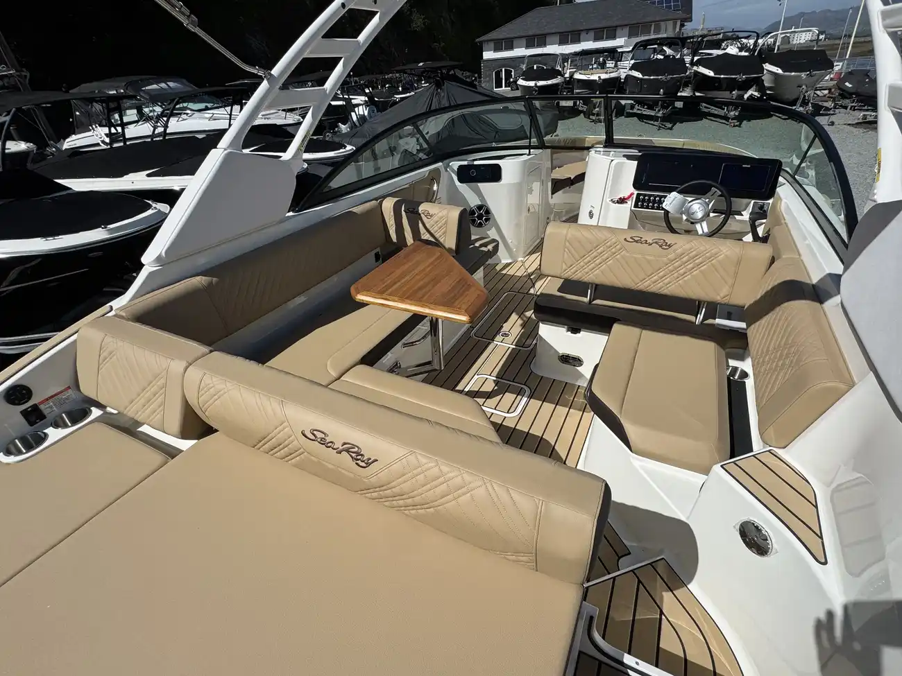 Sea Ray SDX 250 2026 - Image 13