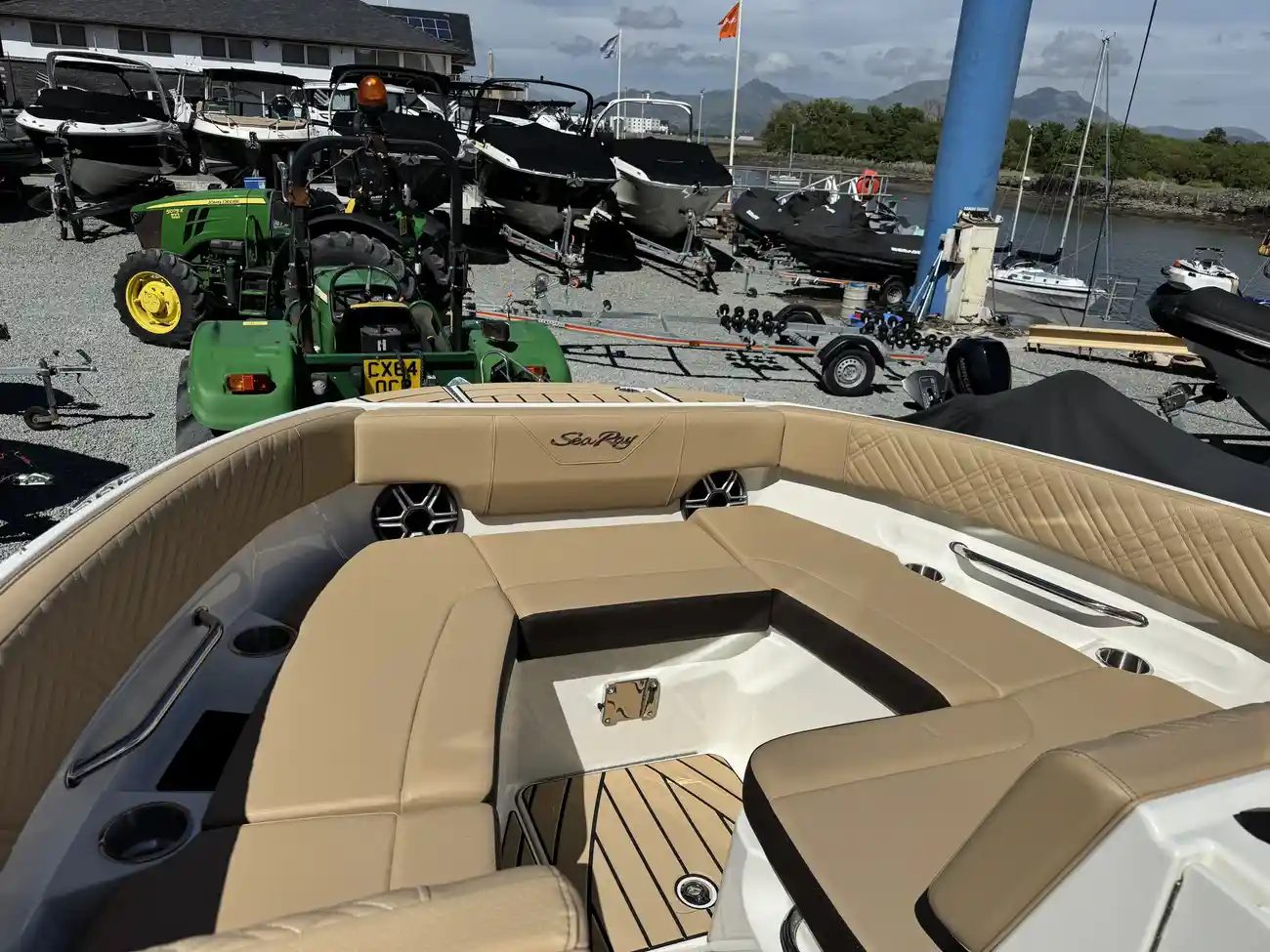 Sea Ray SDX 250 2026 - Image 18