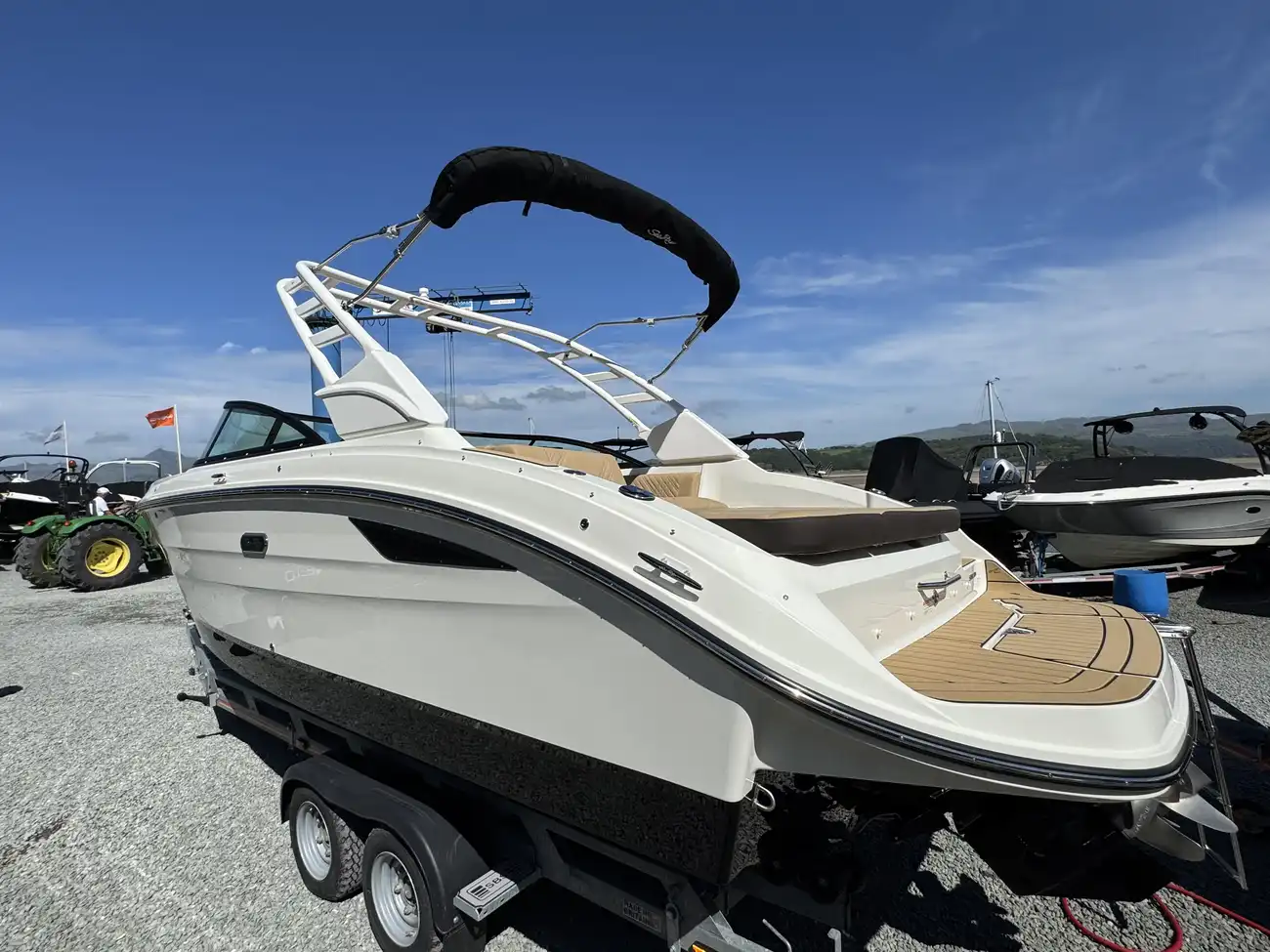 Sea Ray SDX 250 2026 - Image 19