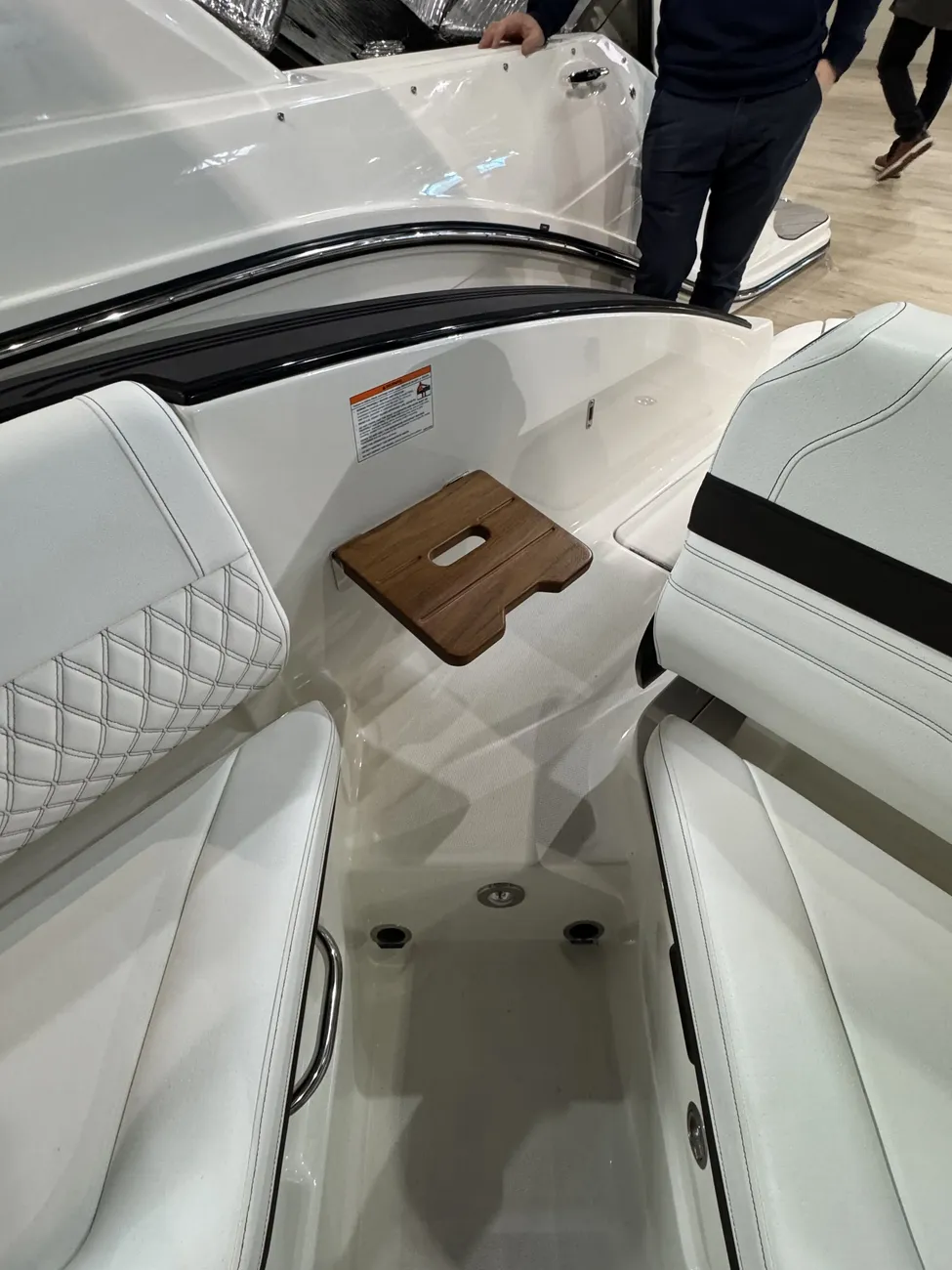 Sea Ray SLX 280 2027 - Image 9