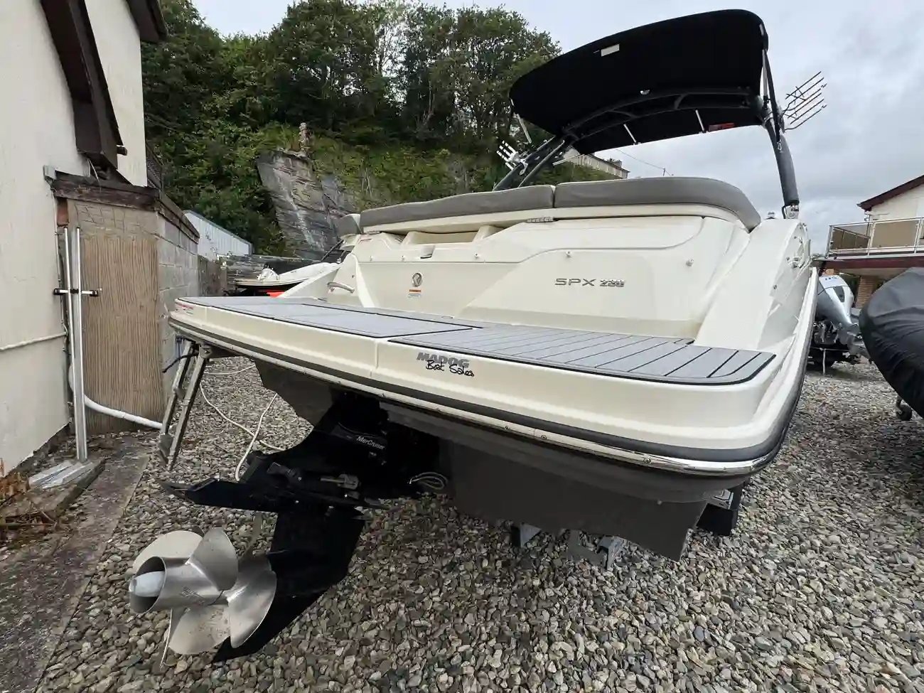 Sea Ray SPX 230 2022 - Image 18