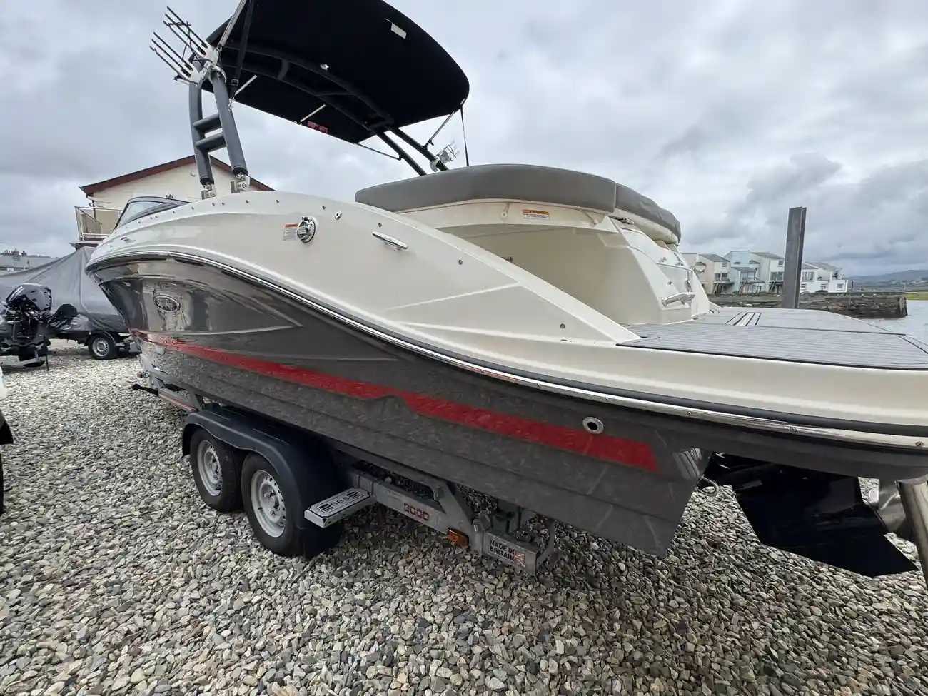 Sea Ray SPX 230 2022 - Image 17