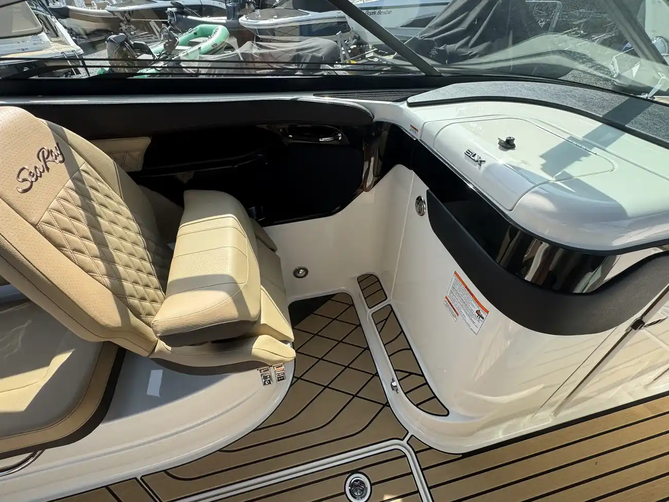 Sea Ray 260 SLX-OB 2027 - Image 7