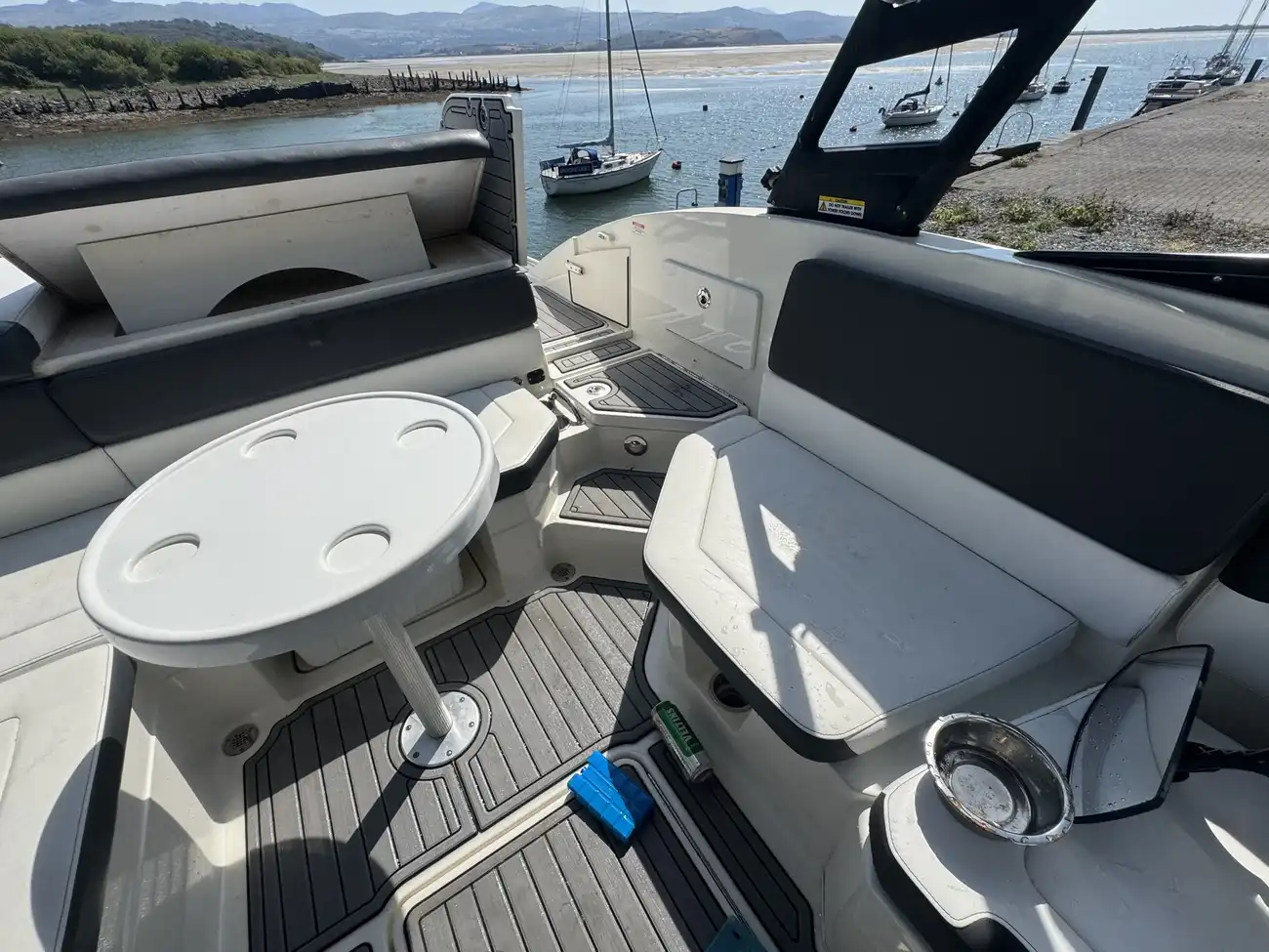 Sea Ray SPX 230 2017 - Image 10
