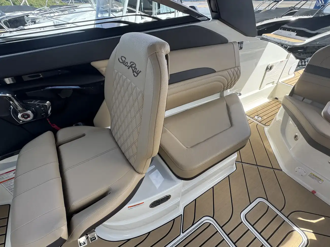 Sea Ray 260 SLX-OB 2027 - Image 13