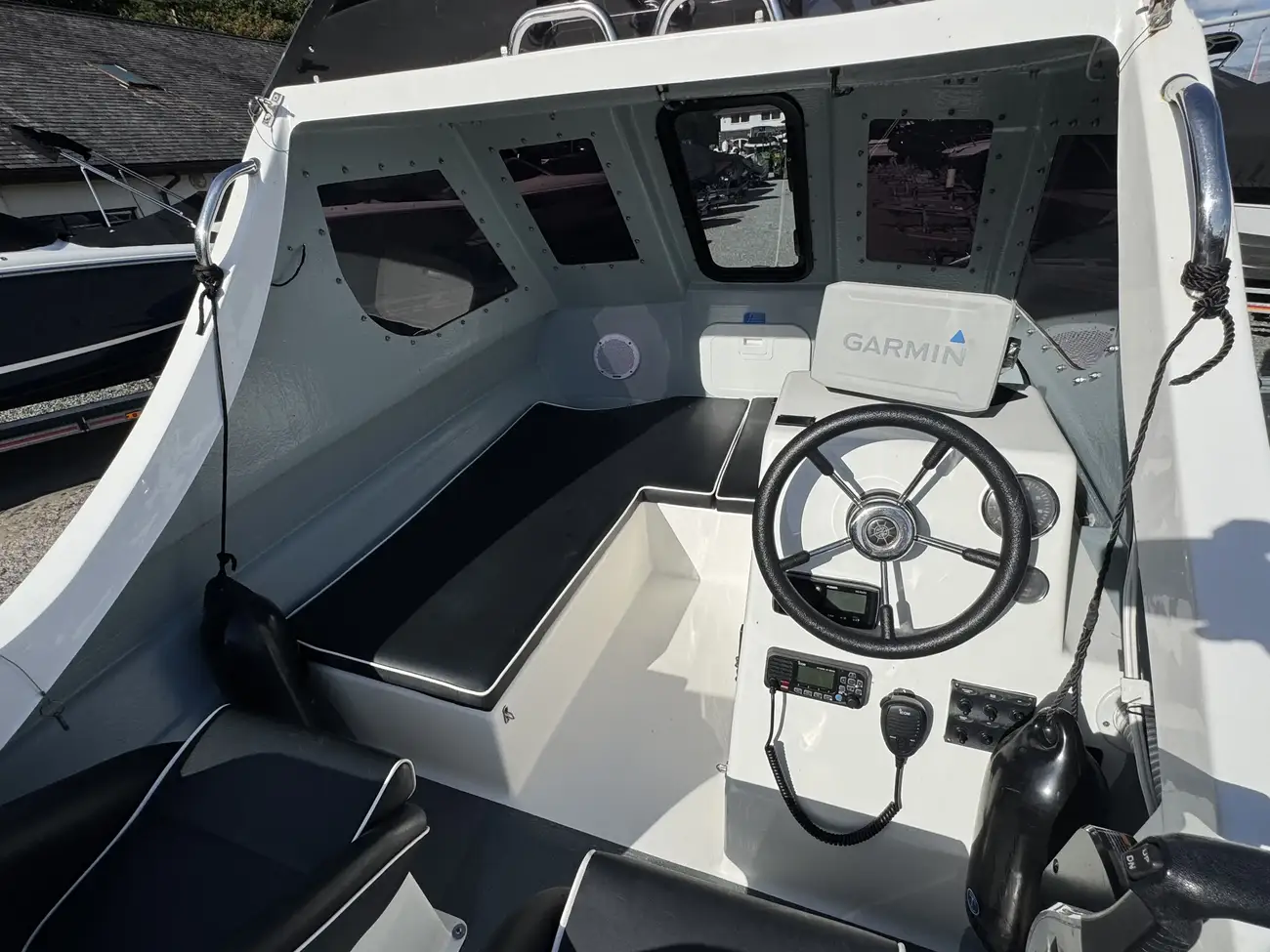 Endeavour 500 Fast Fisher 2929 - Image 9