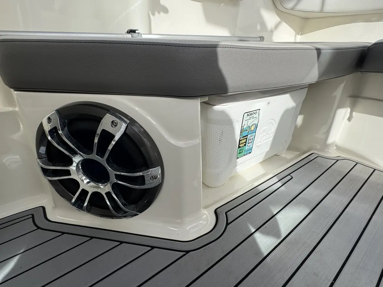 Sea Ray SPX 210 2021 - Image 22