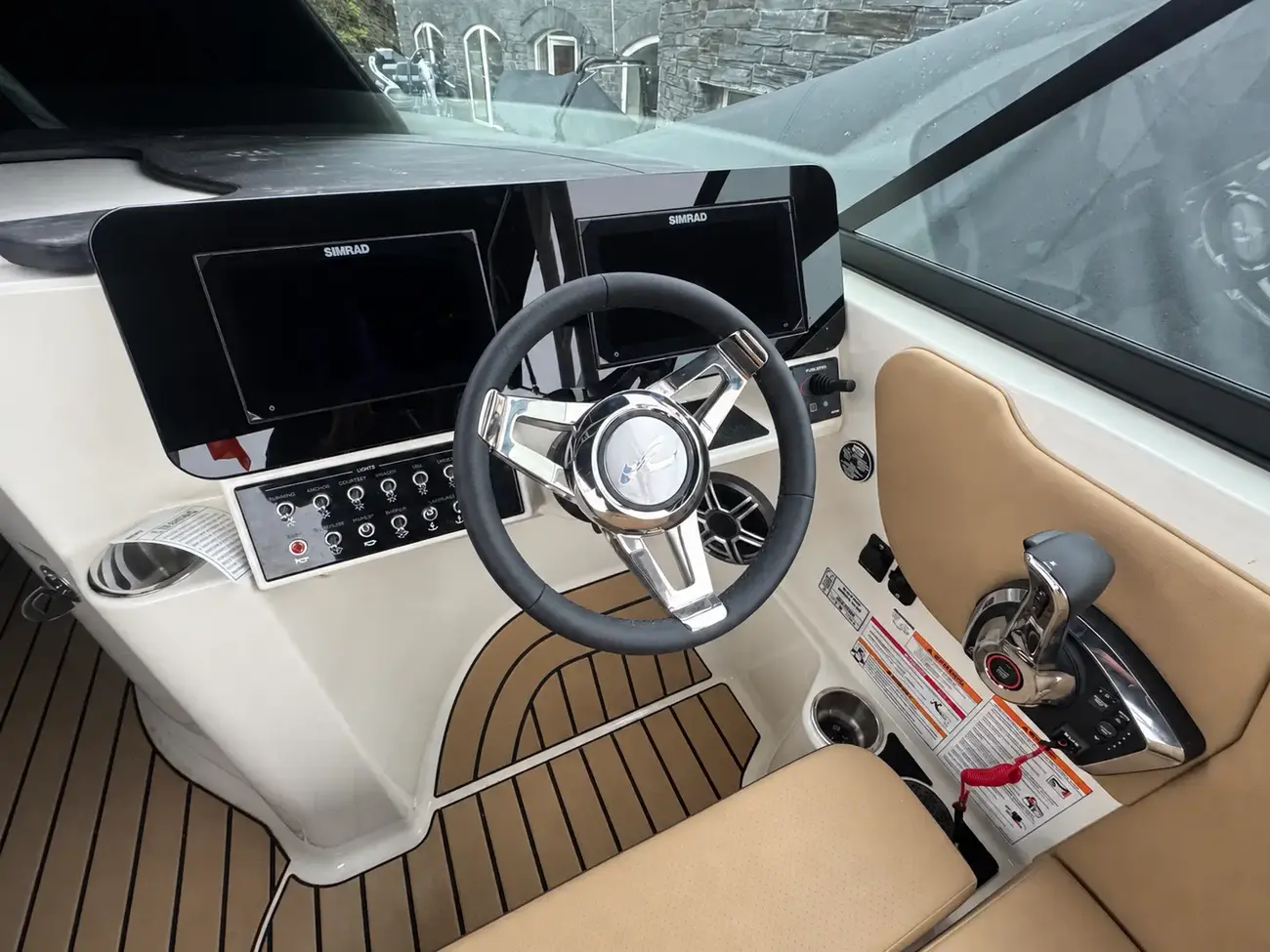 Sea Ray SDX 250 2026 - Image 11