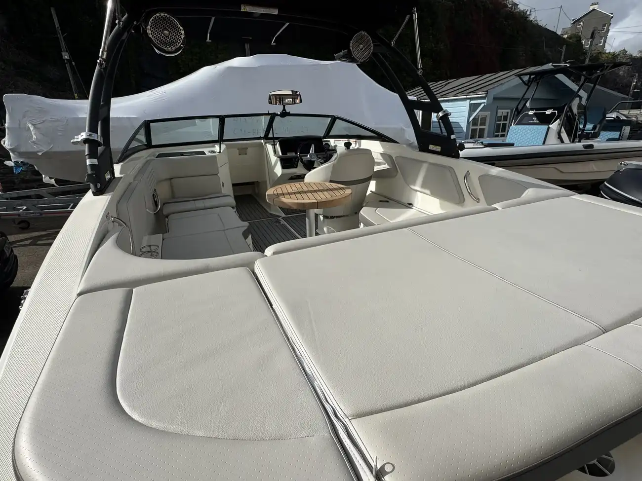 Sea Ray SPX 210 2021 - Image 13