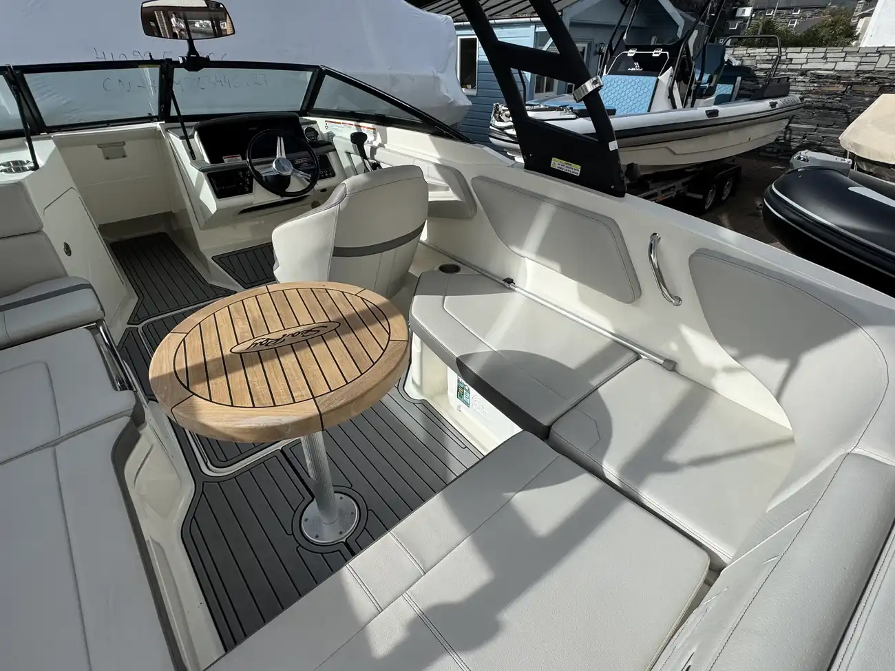 Sea Ray SPX 210 2021 - Image 12